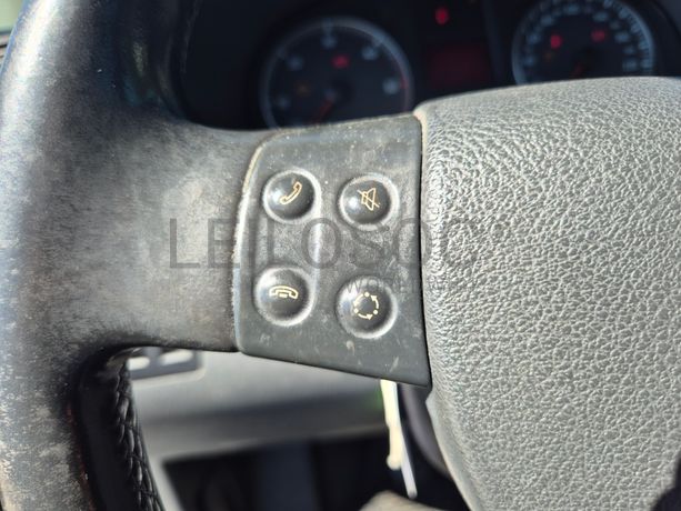 Volkswagen Touran · Ano 2005