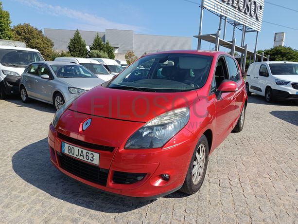 Fotografia de veículo: Renault Scénic · Ano 2010