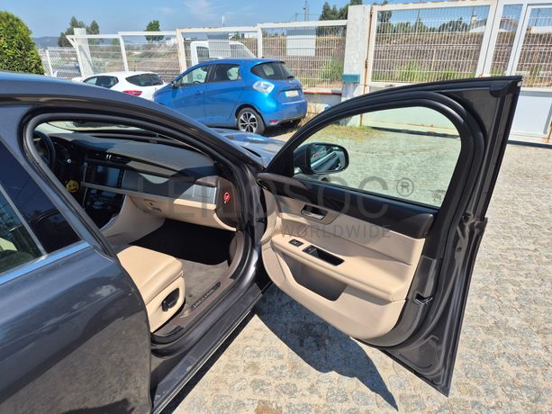 Jaguar XF II 2.0d · Ano 2016