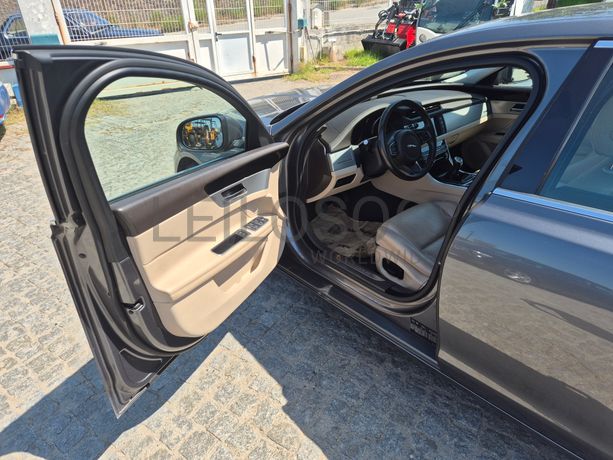 Jaguar XF II 2.0d · Ano 2016
