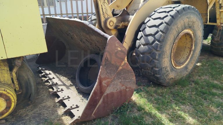 Pá Carregadeira Komatsu WA250-1