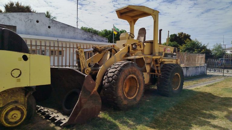 Pá Carregadeira Komatsu WA250-1