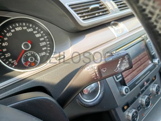Volkswagen Passat · Ano 2012