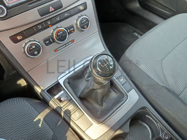 Volkswagen Passat · Ano 2012