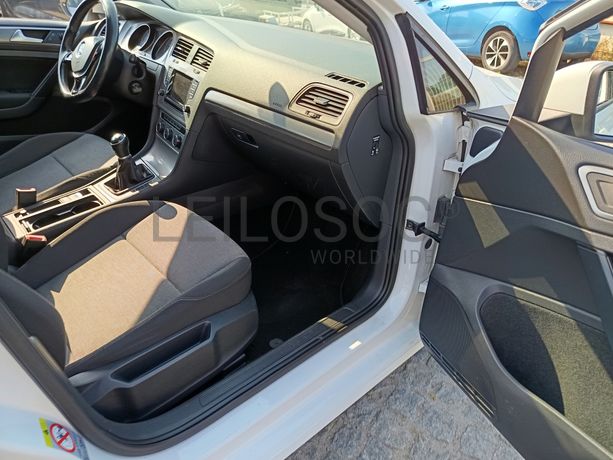 Volkswagen Golf · Ano 2013