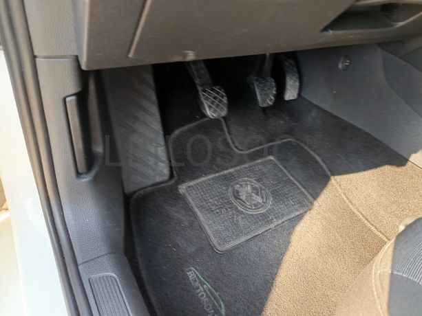 Volkswagen Golf · Ano 2013