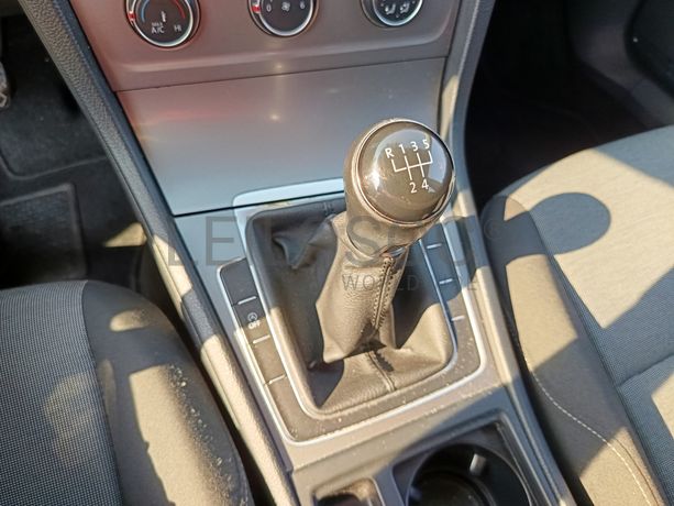 Volkswagen Golf · Ano 2013