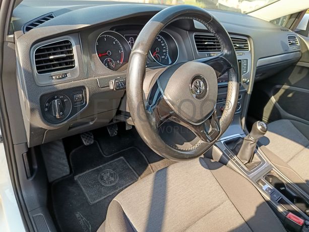 Volkswagen Golf · Ano 2013