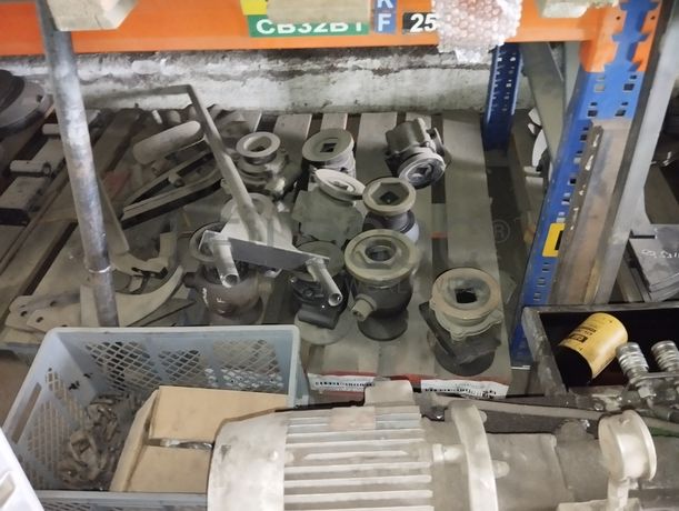 Máquinas, Equipamentos e Veículos