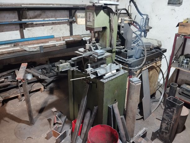 Máquinas, Equipamentos e Veículos
