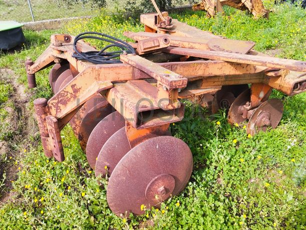 Máquinas, Equipamentos e Veículos