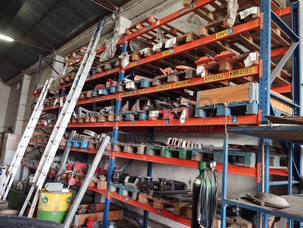 Máquinas, Equipamentos e Veículos
