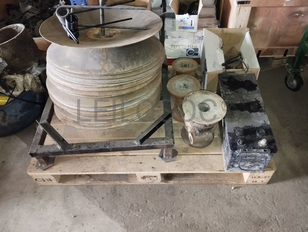 Máquinas, Equipamentos e Veículos