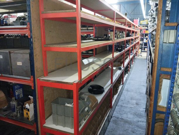 Máquinas, Equipamentos e Veículos