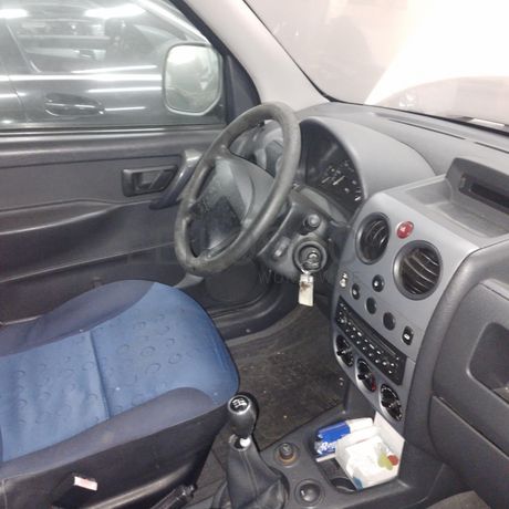 Peugeot Partner · Ano 2005