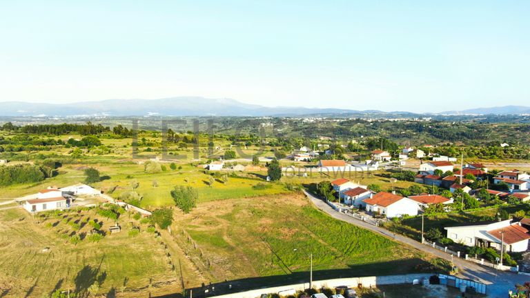 Terreno para Construção · Oliveira do Hospital, Coimbra