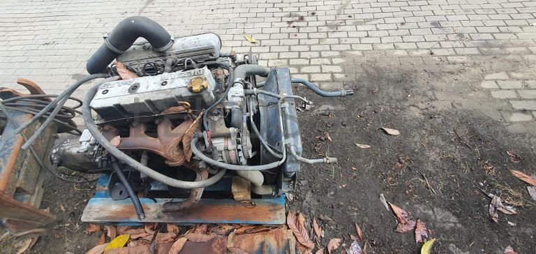 Motor Nissan