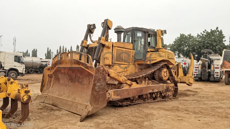 Trator de Rastos 40 T CATERPILLAR D8 R