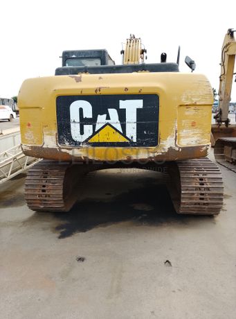 Escavadora de Rastos 20 T CATERPILLAR 320 D
