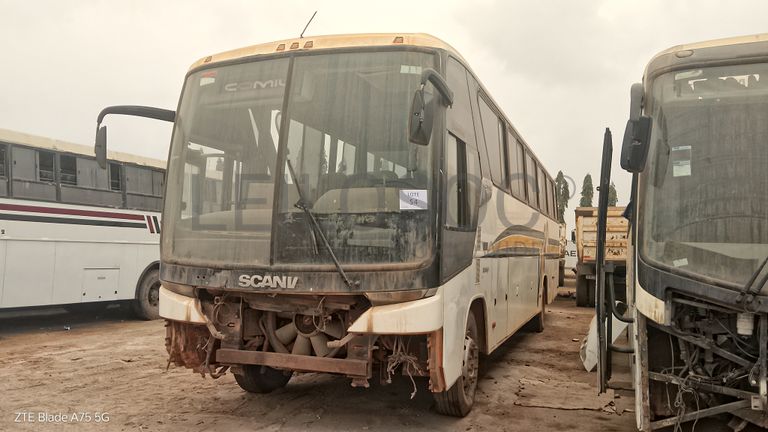 Autocarro SCANIA F330