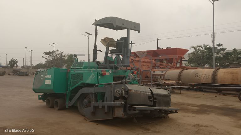 Pavimentadora Betuminoso de Rodas de 12 T CIBER AF 4500
