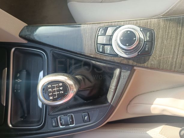 BMW 320d · Ano 2013