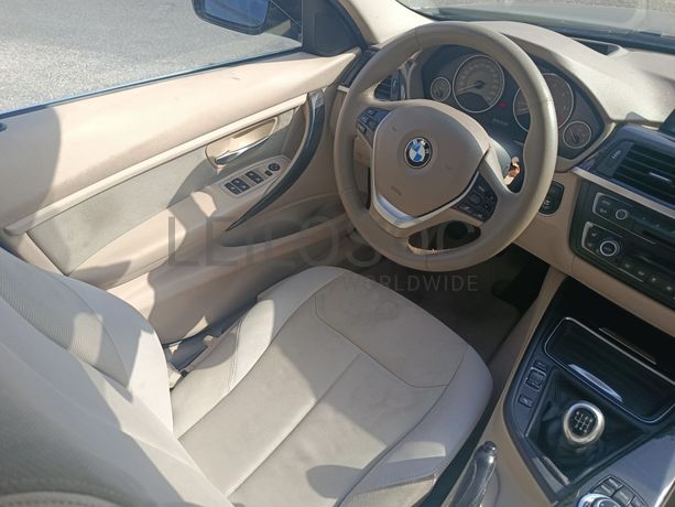 BMW 320d · Ano 2013