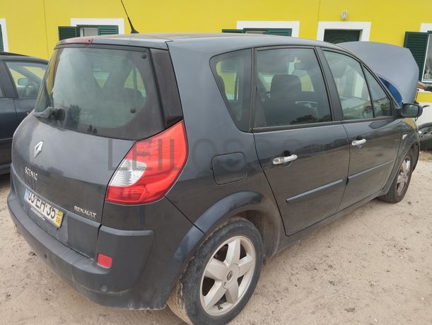 Fotografia 6 de 14: Renault Scenic 1.5 DCI · Ano 2007
