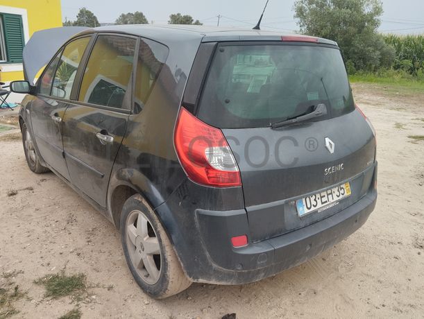Fotografia 8 de 14: Renault Scenic 1.5 DCI · Ano 2007