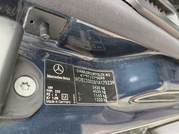 Mercedes-Benz S 320 CDI · Ano 2000