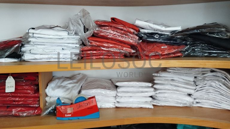 Stock de Vestuário e Calçado