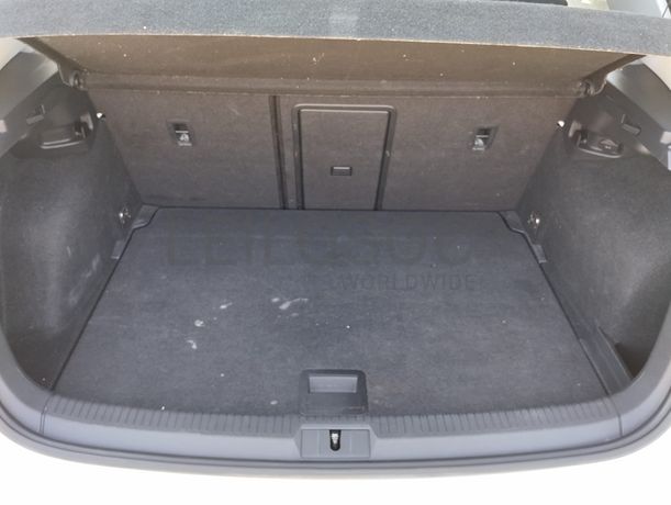 Volkswagen Golf · Ano 2020