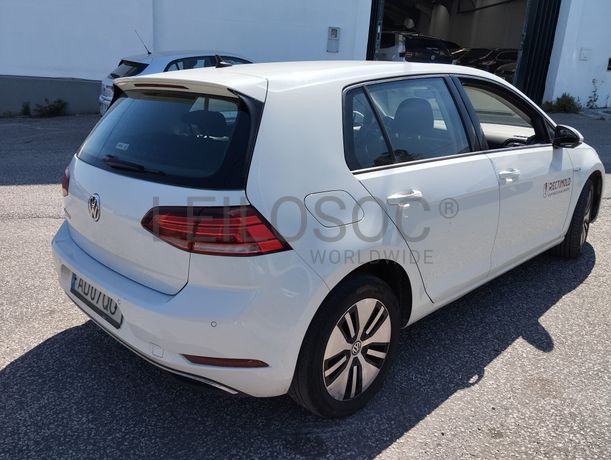 Volkswagen Golf · Ano 2020