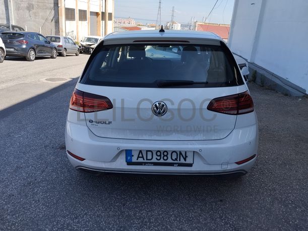 Volkswagen Golf · Ano 2020