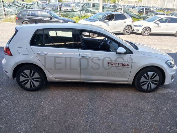 Volkswagen Golf · Ano 2020