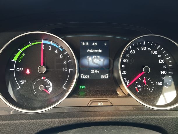 Volkswagen Golf · Ano 2020