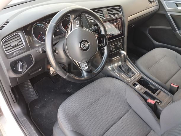 Volkswagen Golf · Ano 2020