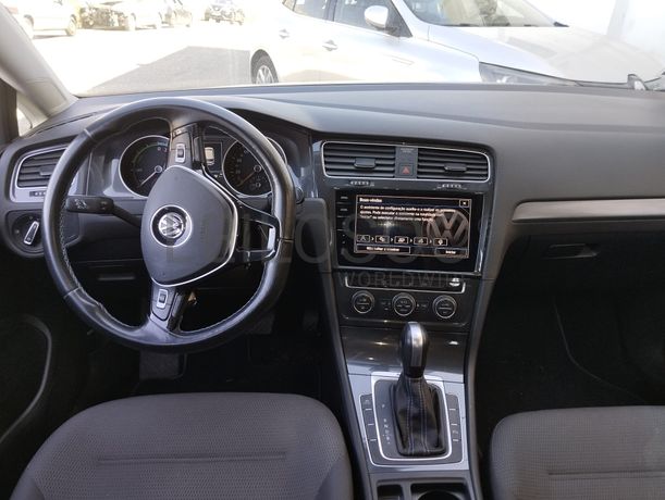 Volkswagen Golf · Ano 2020