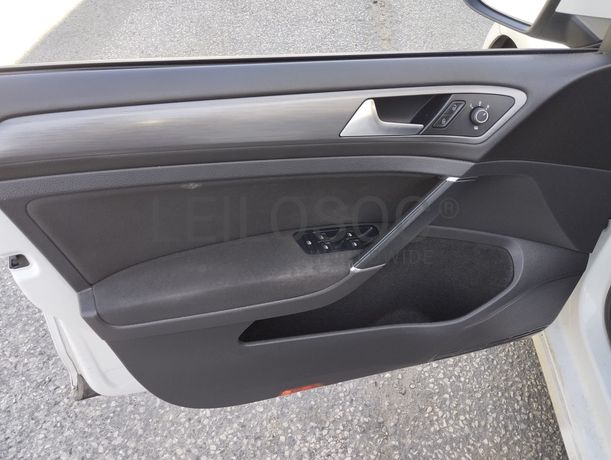 Volkswagen Golf · Ano 2020