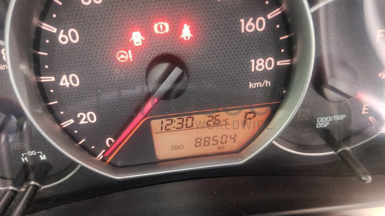 Toyota Ractis_2,55m - 2011