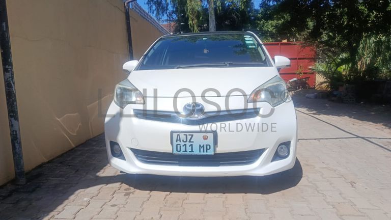 Toyota Ractis_2,55m - 2011