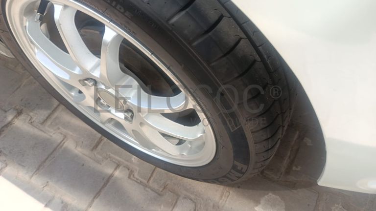 Toyota Ractis_2,55m - 2011