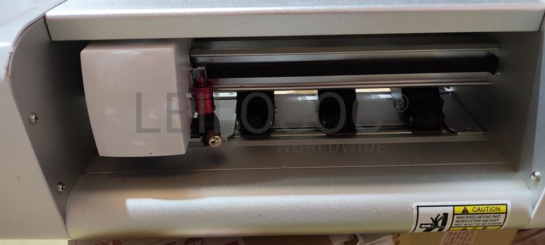 Plotter Momo