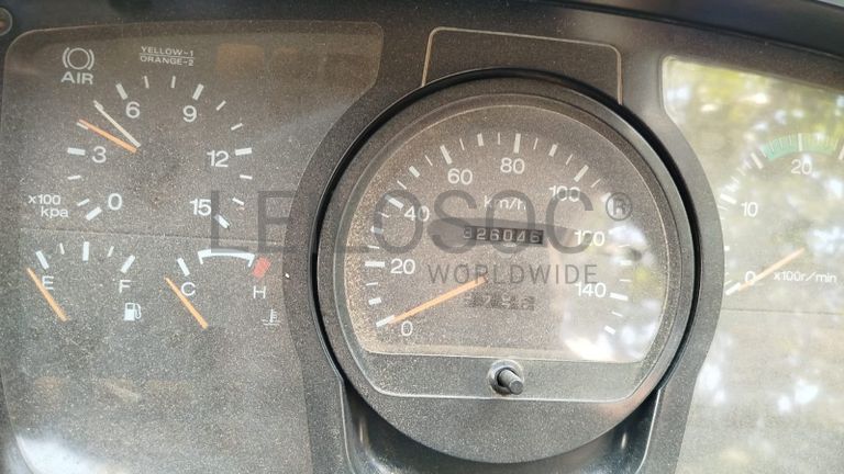 Nissan UD80 5,30m - 2003