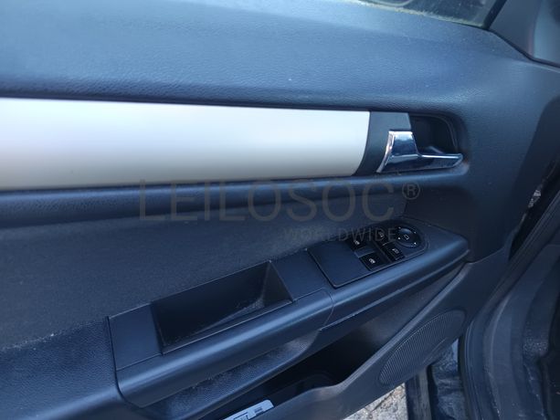 Opel Astra GTC · Ano 2008