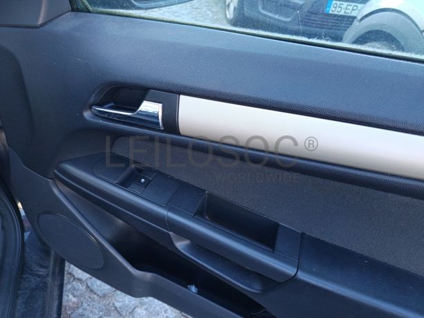 Opel Astra GTC · Ano 2008
