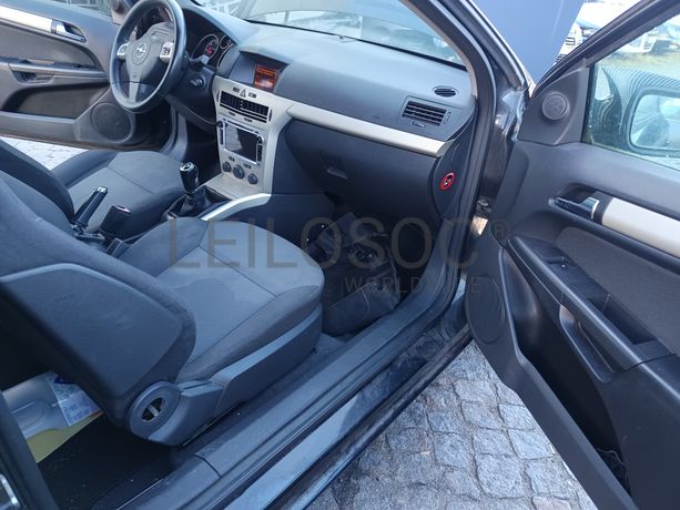 Opel Astra GTC · Ano 2008