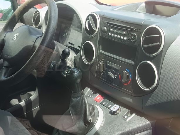Peugeot Partner · Ano 2015