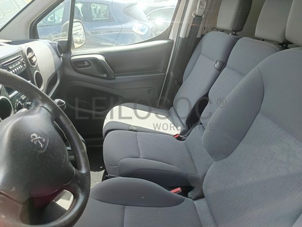 Peugeot Partner · Ano 2015