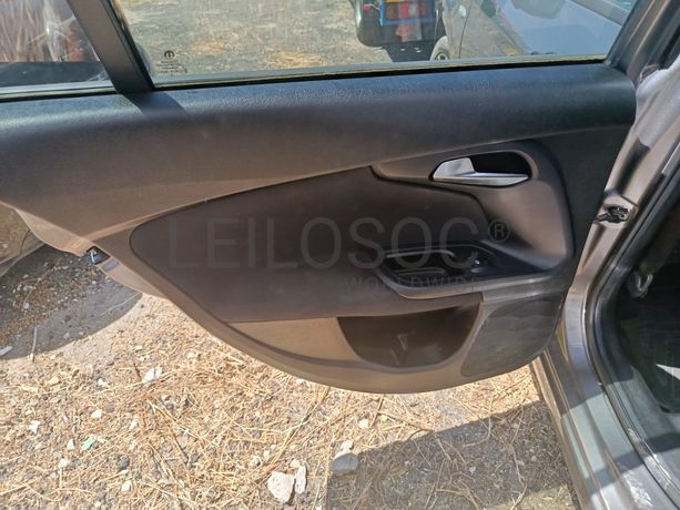 Fiat Tipo SW · Ano 2023